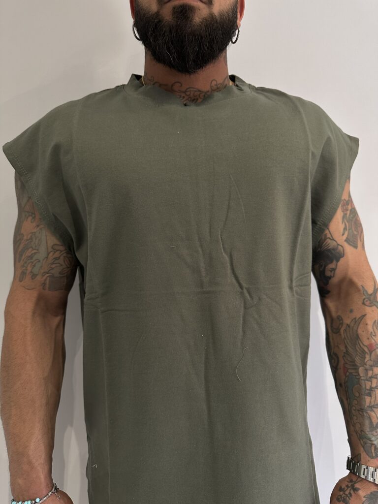 T-SHIRT SLEEVELEES - immagine 3
